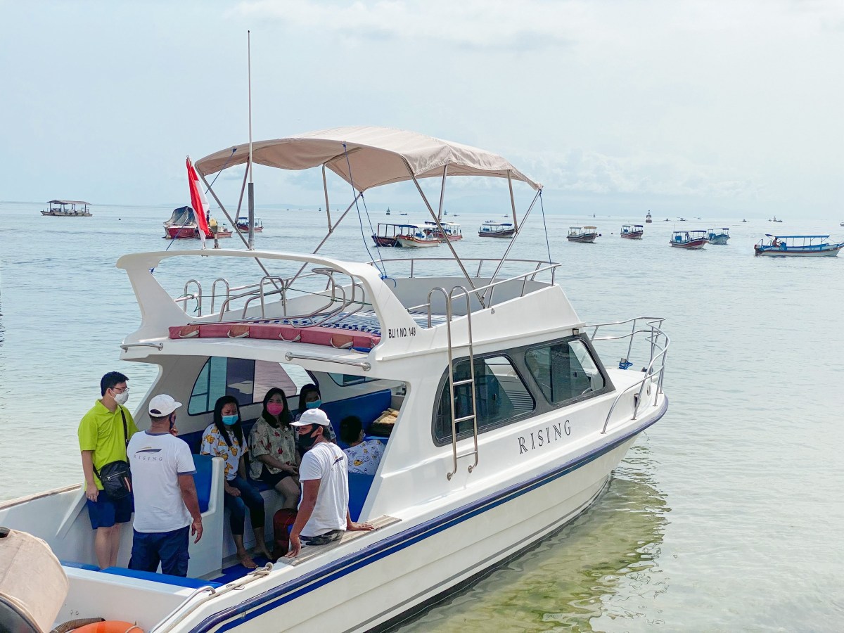 Why Book with A Yacht Charter Agency?